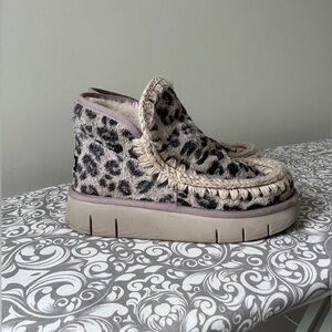 MOU Leopard Print Bounce Fleece Lined Ankle Boots